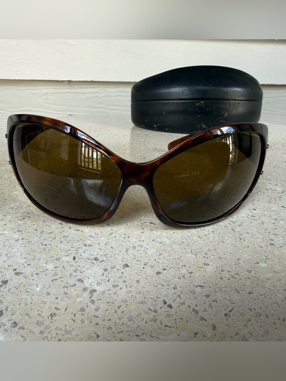 Vintage Prada Women's Tortoiseshell Sunglasses Brown Lenses with Original Case - Picture 3 of 13